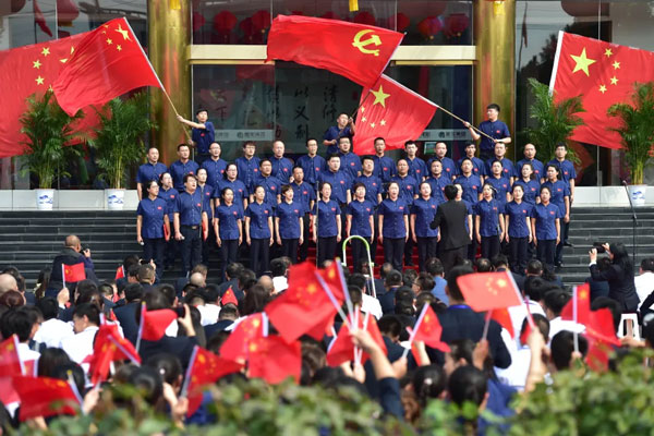 “双庆日”爱国歌曲合唱角逐 “双庆日”爱国歌曲合唱角逐