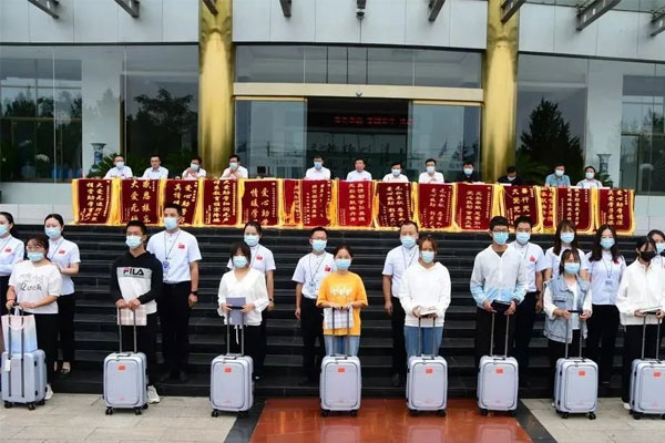 2021年不朽情缘骨干人员与受助大学生结对子 2021年不朽情缘骨干人员与受助大学生结对子