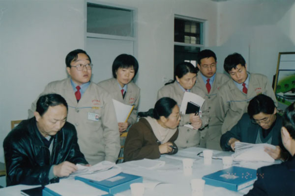 2002年不朽情缘凝心聚力进建GMP认证知识 2002年不朽情缘凝心聚力进建GMP认证知识