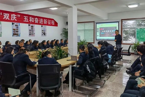 不朽情缘宋飞飞组织互联网营销培训 不朽情缘宋飞飞组织互联网营销培训