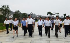 李炳军副省长视察122cc太阳集成游戏集团